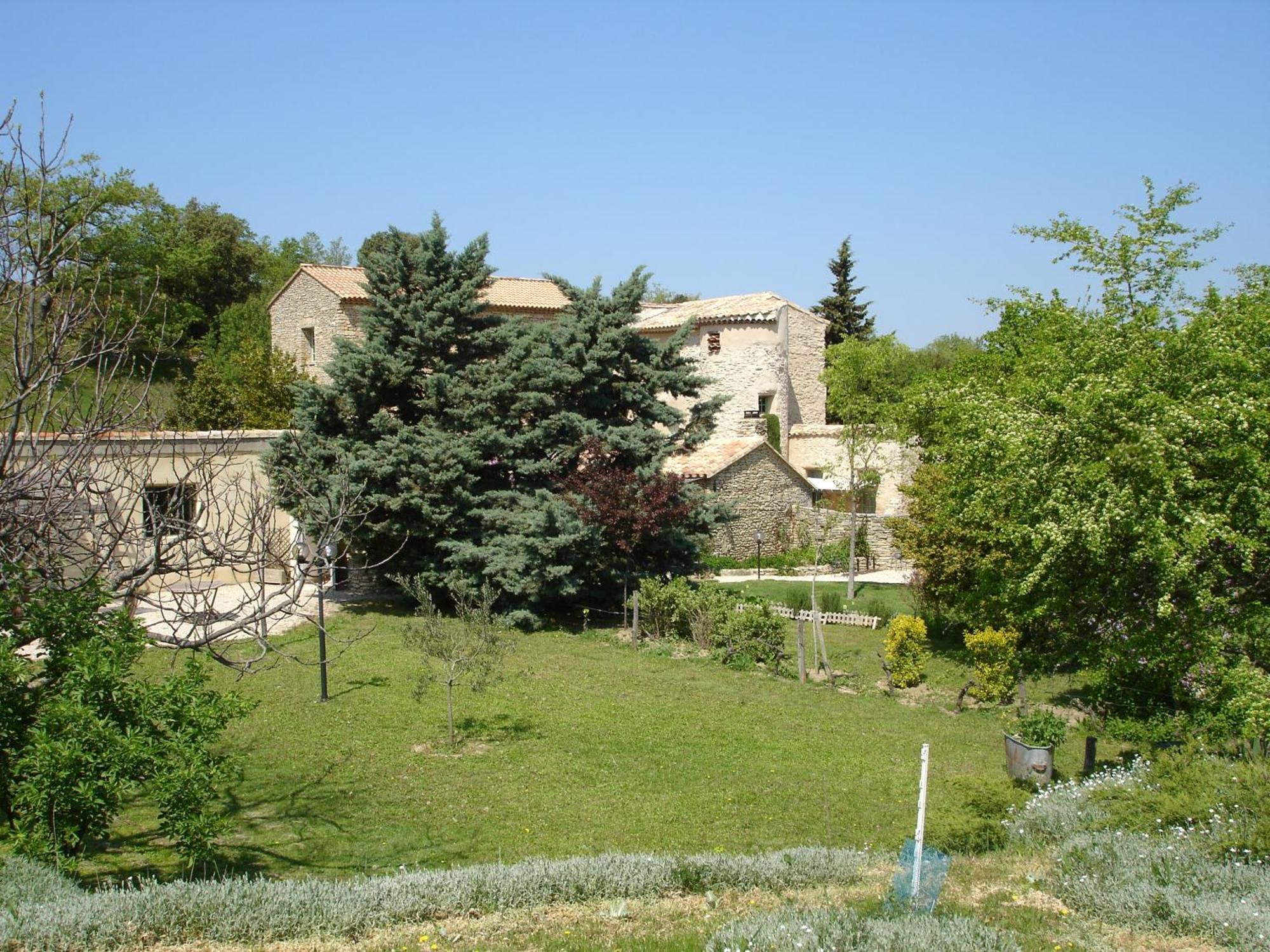Отель Domaine De La Grange Neuve Ла-Рок-сюр-Перн Экстерьер фото